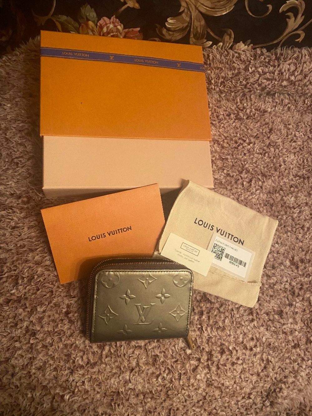 LOUIS VUITTON ZIPPY WALLET VERNIS MONOGRAM COIN PURSE CHAMPAGNE METALLIC GREY